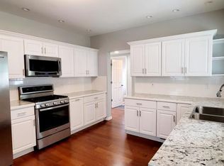 527 W Lincoln St, Caro, MI 48723