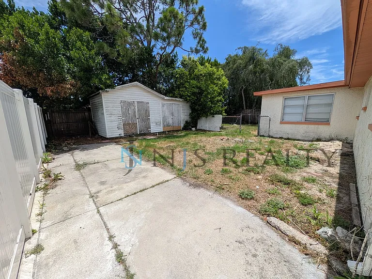 7024 Rockwood Dr — Photo 17