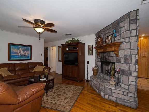 4th image of 7017 Cahoba Dr