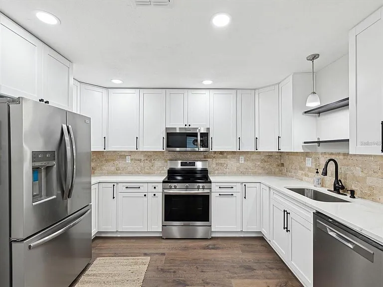 1008 E Norfolk St — Photo 14