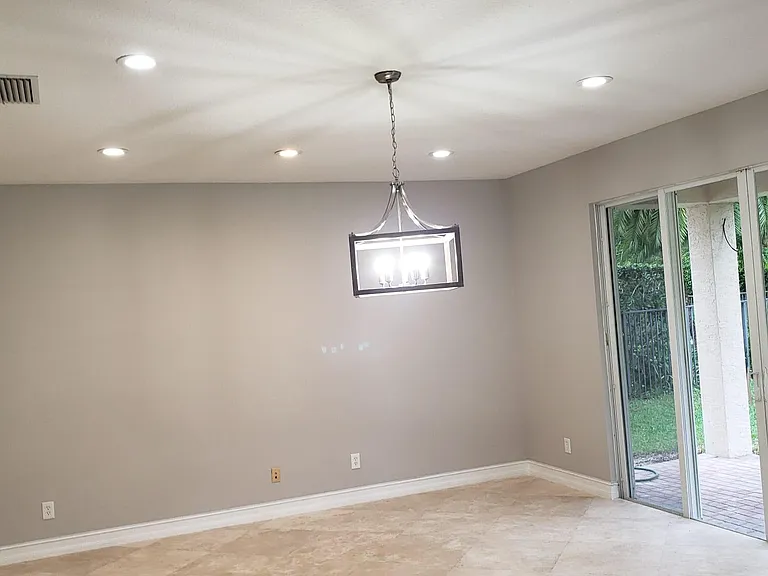 11266 Millpond Greens Dr — Photo 7