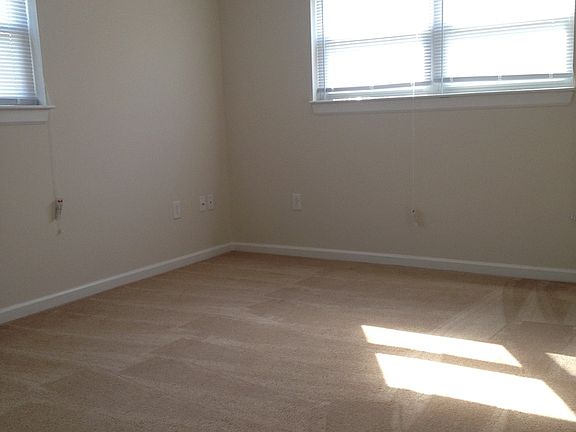 3rd image of 1139 E Ocean View Ave Unit 4