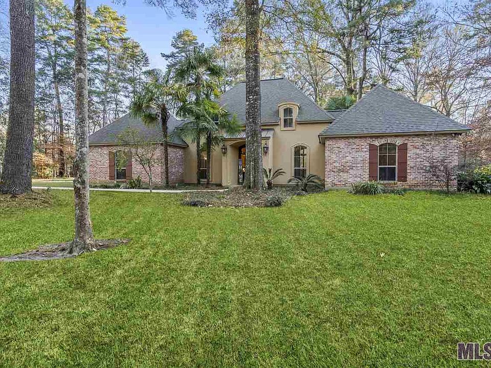 1st image of 8700 Wildwood Dr
