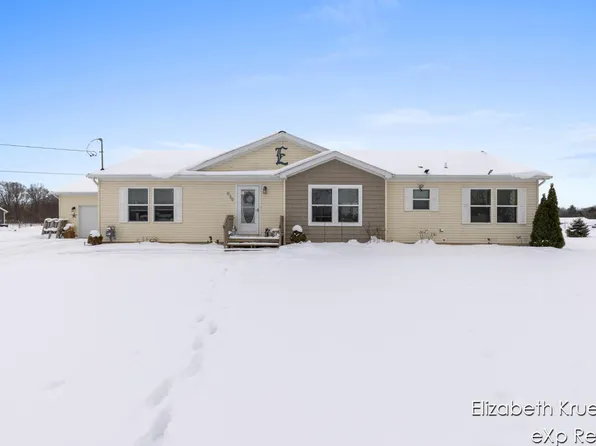 930 Solon St NE, Cedar Springs, MI 49319
