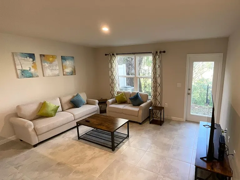 5889 Creekside Crossing Dr — Photo 15