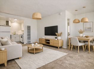 980 Valencia St APT 1, Costa Mesa, CA 92626