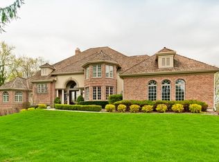 11 Kensington Dr, North Barrington, IL