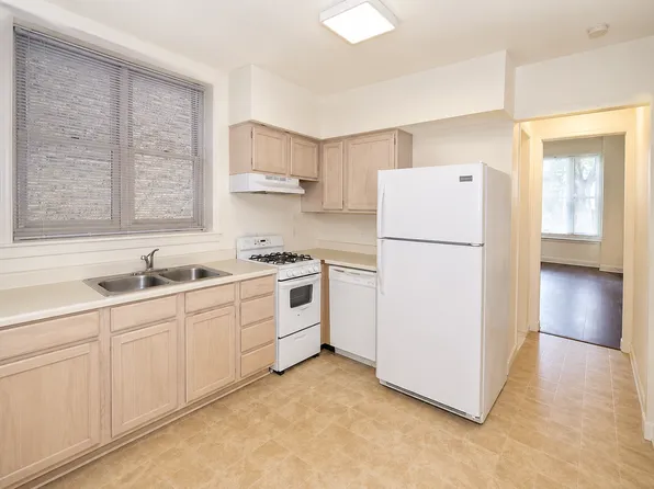 2Bedroom DePaul University Campus PetsWelcome, 1933 N Sheffield Ave #86f1ce017, Chicago, IL 60614