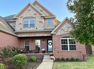 200 Saint Vincent St, Lowell, AR 72745