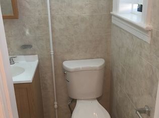 71-5 67th Pl, Glendale, NY 11385