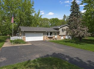 6470 Bluebird Cir, Osseo, MN 55369