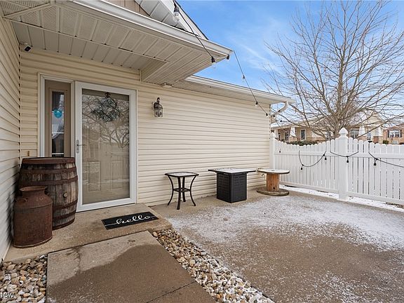 4th image of 1773 Blackberry Ln