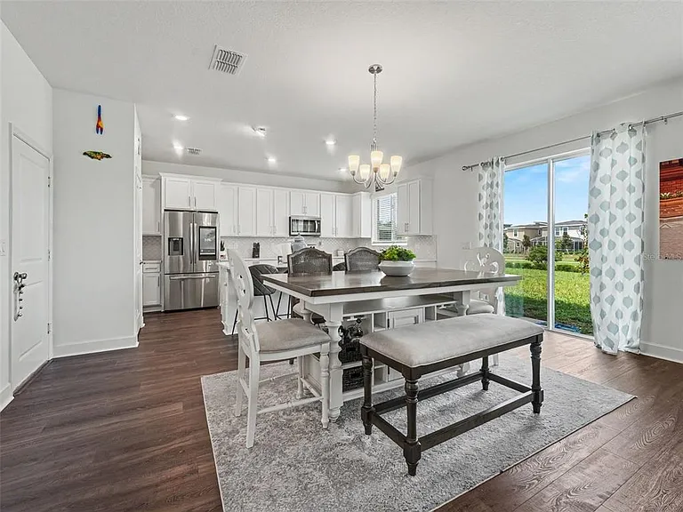 905 Overpool Ave — Photo 11