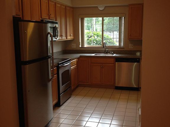 3rd image of 475 N Eton St