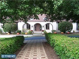 2nd image of 319 Wyndmoor Ln