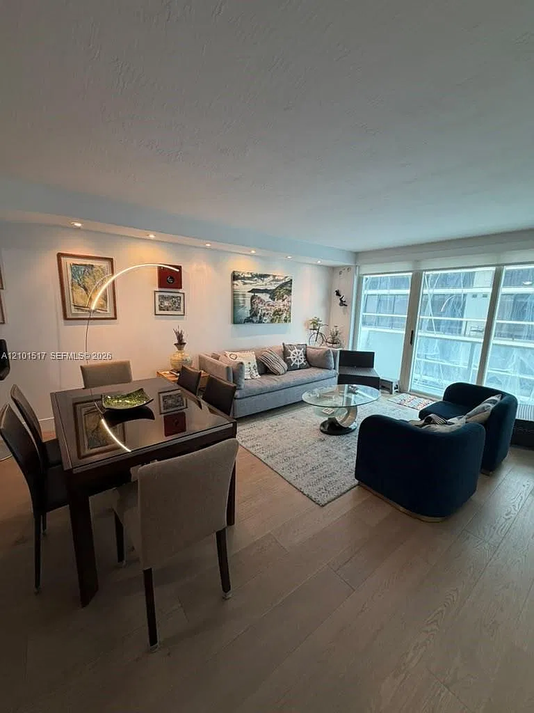 Spiaggia Ocean Condo — Photo 4