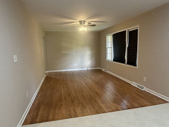 2nd image of 120 Pinewood Dr