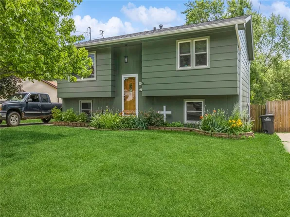 1004 Hackley Ave, Des Moines, IA 50315