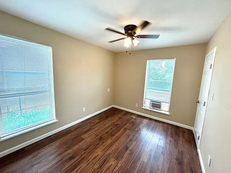 1222 Fenfield Ave #2 — Photo 7