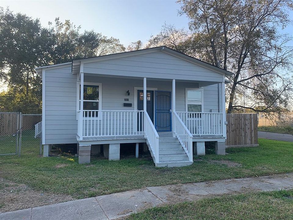 1st image of 2311 Schweikhardt St