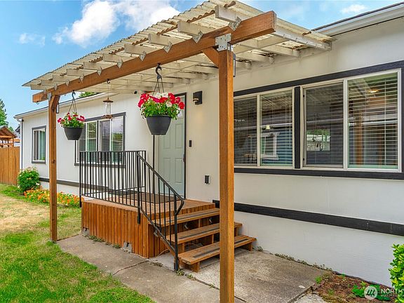 4th image of 4248 A Street SE #423