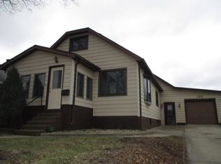 120 E 5th St, Spring Valley, IL 61362