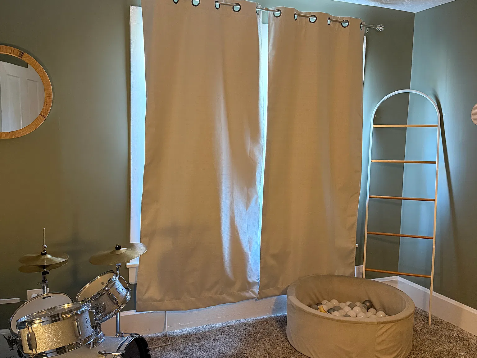 4 bed, 1536 sqft, $1,900 — Photo 4
