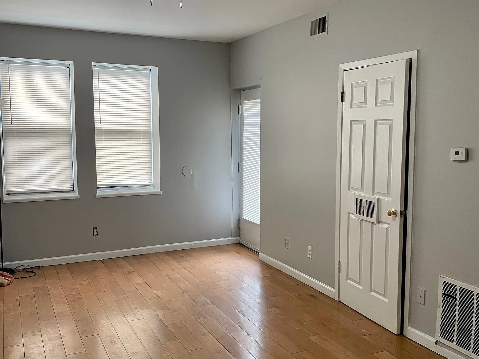 5843 Cabanne Ave — Photo 2