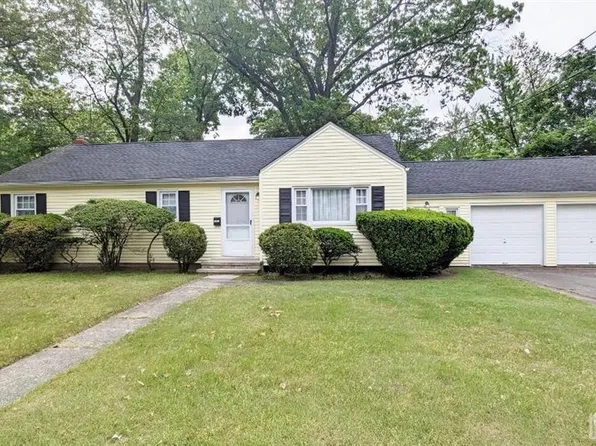1601 W 7th St, Piscataway, NJ 08854