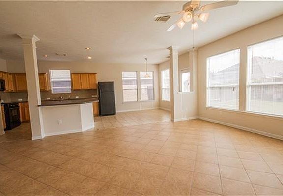 4th image of 15018 Summer Sunset Dr