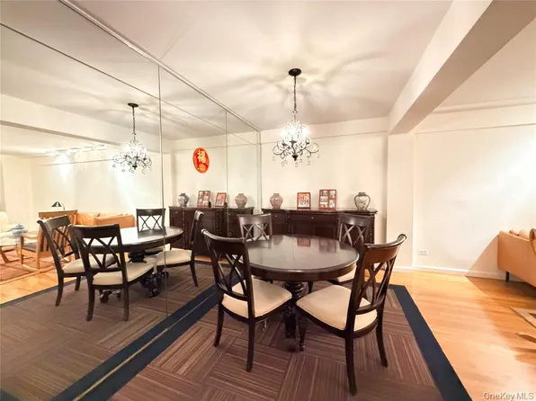 142-05 Roosevelt Avenue image 7 of 13