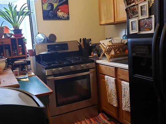 4th image of 1710 W Diamond St #2FR