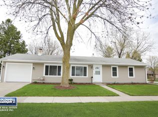 2122 E Lourdes Dr, Appleton, WI 54915