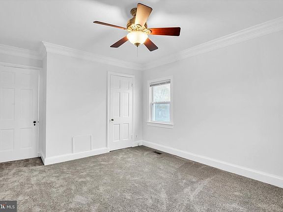 4th image of 1002 Chillum Rd