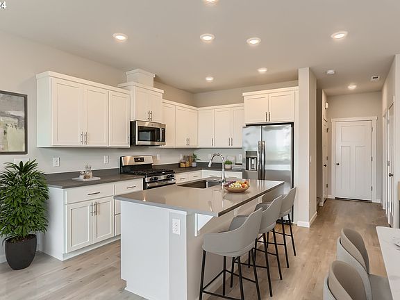 2nd image of 3264 SE Farrow Ln