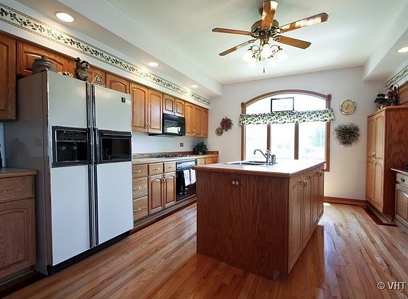 5th image of 16130 S Rosemarie Ln