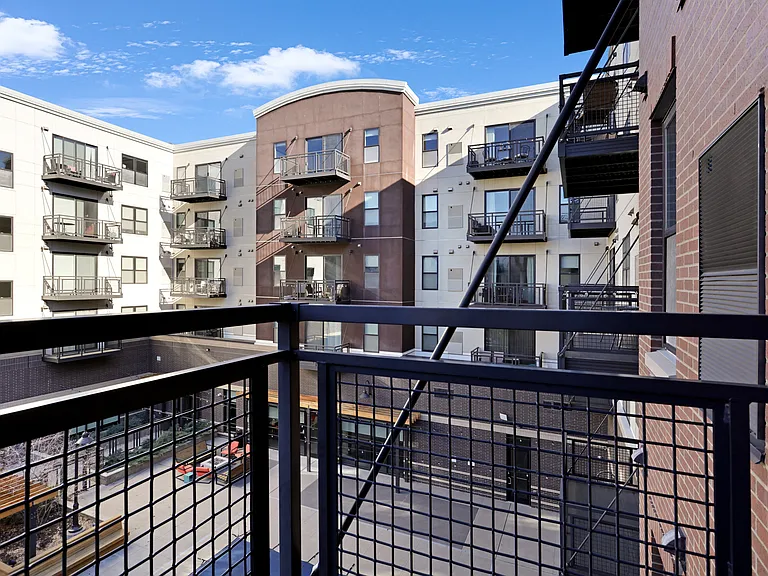 The Shoreham Apartments — Photo 82