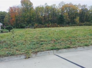 Flanders Dr, Wadsworth, OH 44281