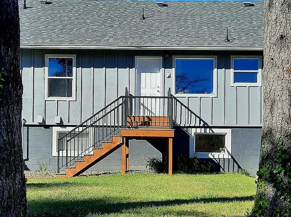 1039 NE Grant St, Newport, OR 97365