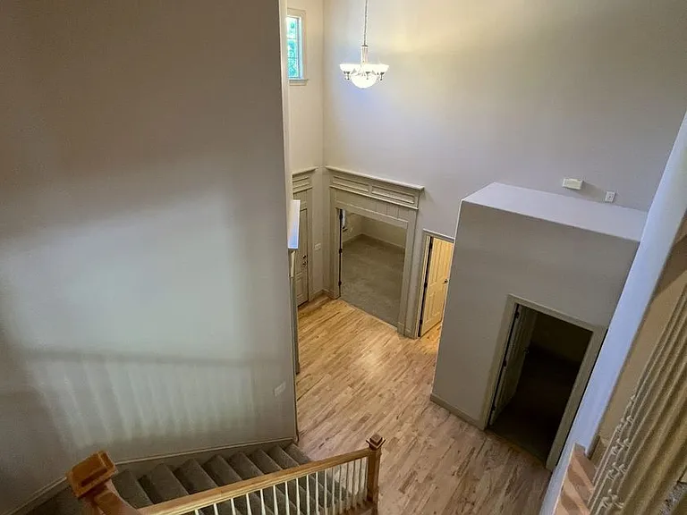 811 E Knoll Ct — Photo 43