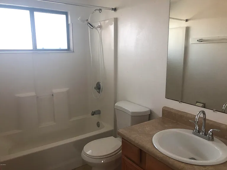 2025 S Granada Dr #11 — Photo 5