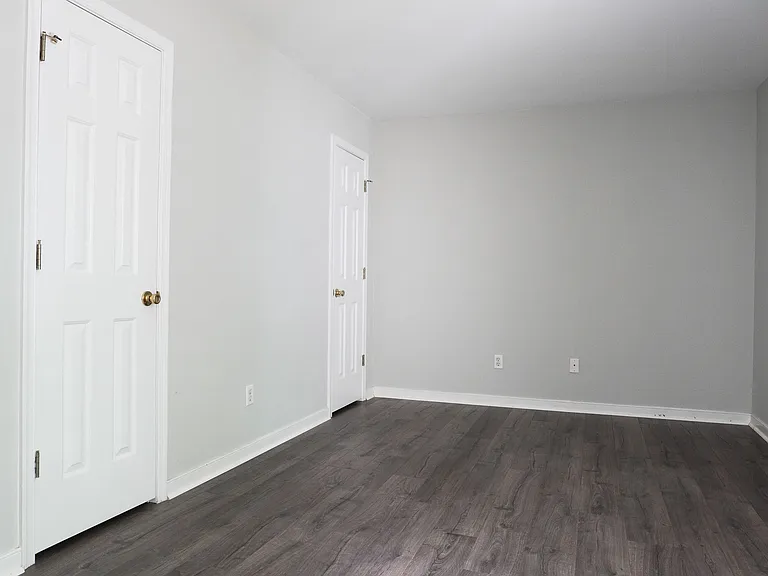8001 Clovertree Ct — Photo 14