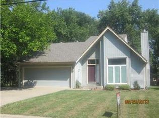 504 NE 75th Ter, Gladstone, MO 64118