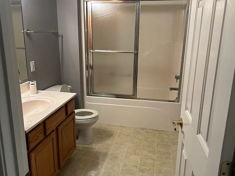 3722 Kendall Ct — Photo 12