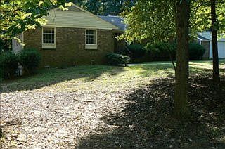 2nd image of 1105 Benton Ln