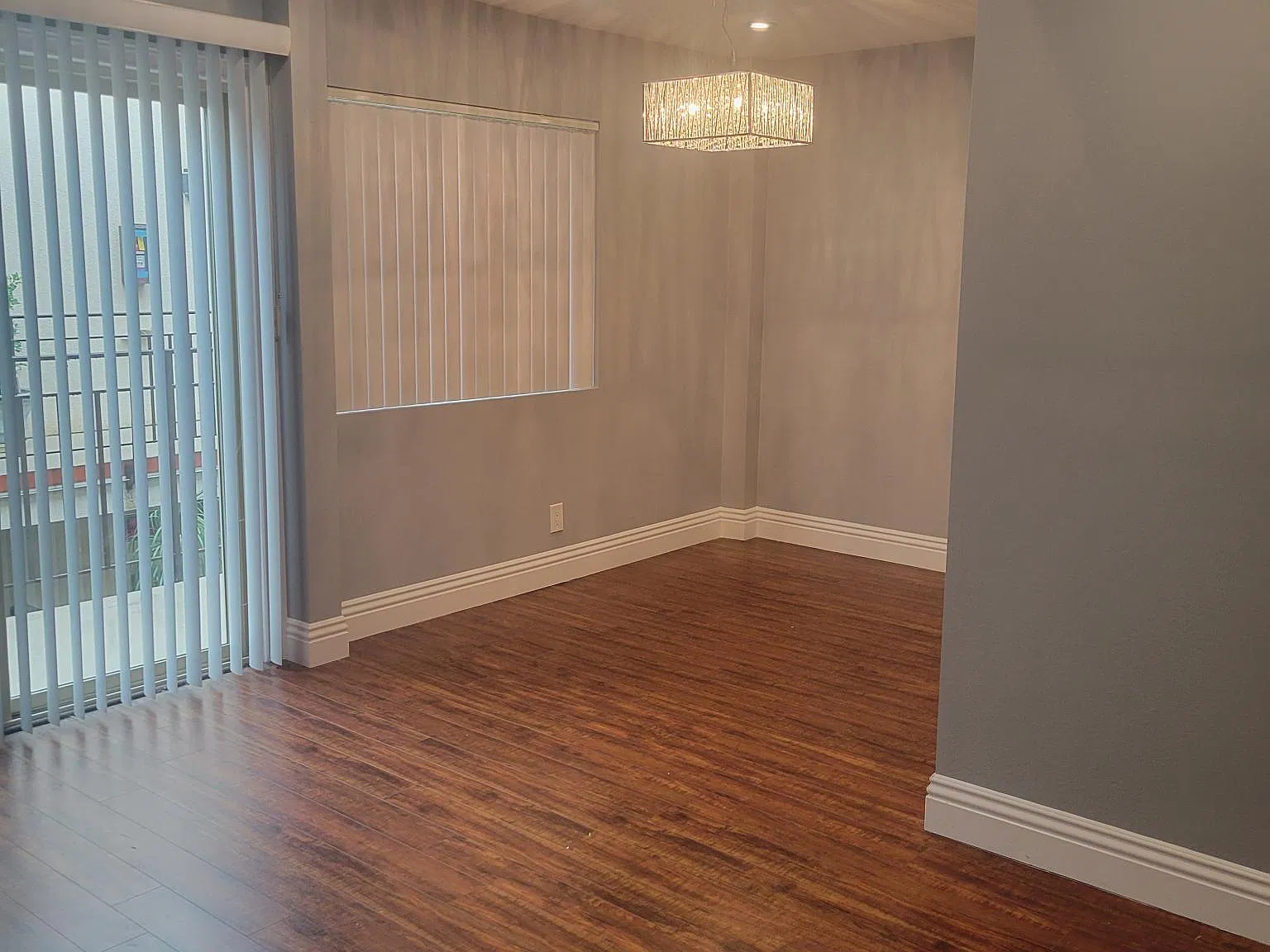 2 bed, 1300 sqft, $2,995 — Photo 3