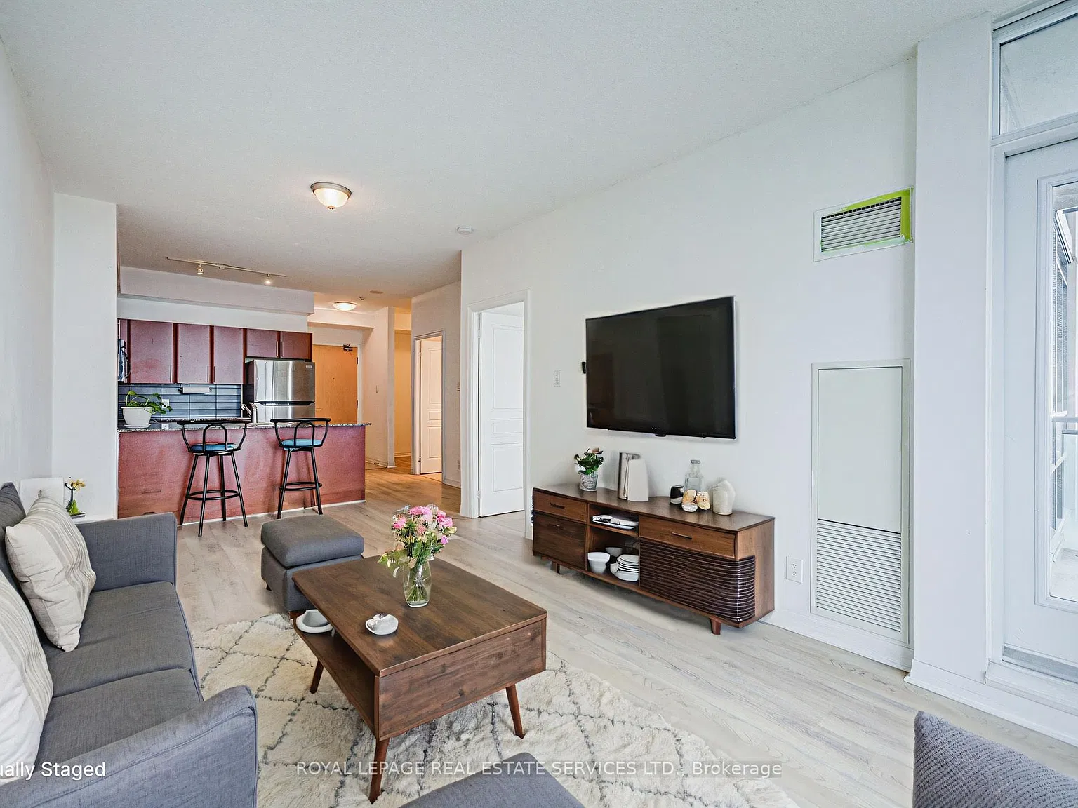 2 bed, $2,350 — Photo 3