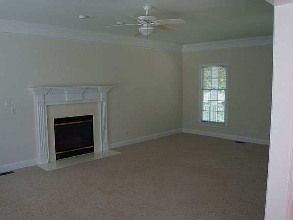 Great Room w gas logs