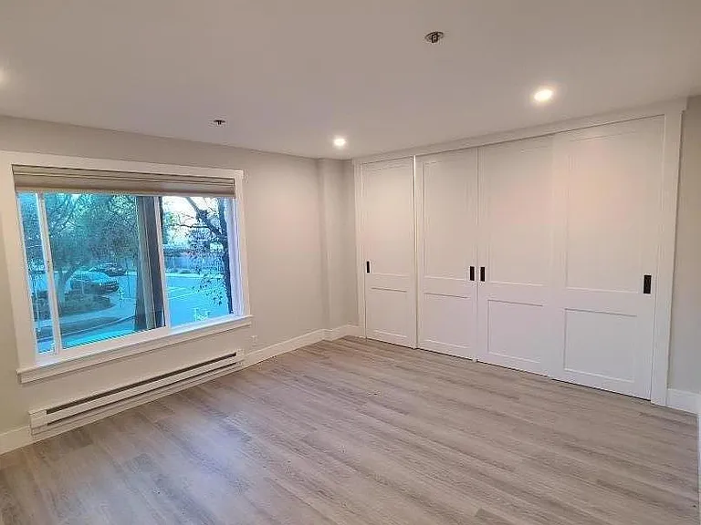 464 Clinton St #211 — Photo 4