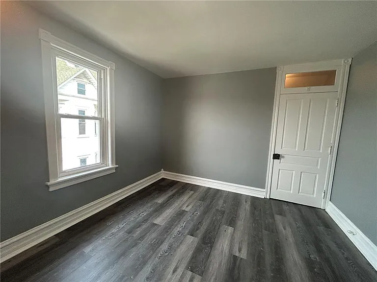 1724 Washington Ave — Photo 14